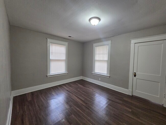 Building Photo - 3554 Faxon Ave