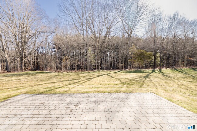 Building Photo - 112 Stallion Dr