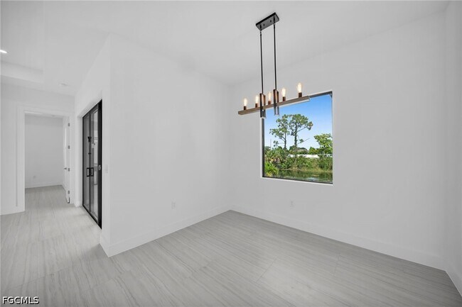 Building Photo - 3543 NE 14th Pl