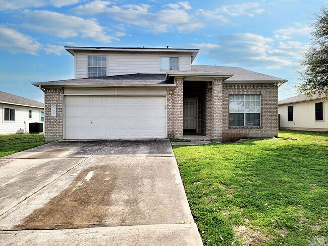 Building Photo - Charming 3/BR 2.5/BA Home with Bright Inte...