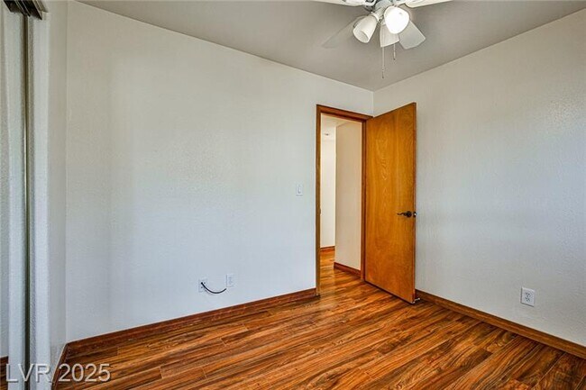 Building Photo - 6315 N Park St