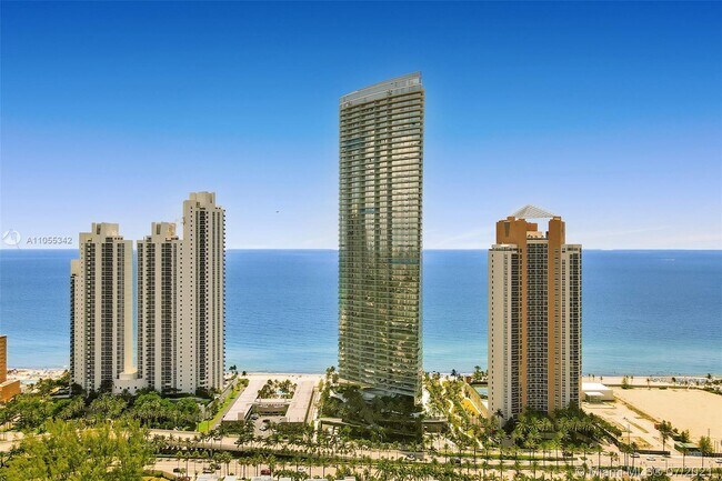 Building Photo - 18975 Collins Ave