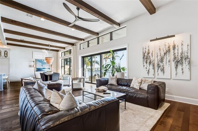 Building Photo - 459 20th Ave