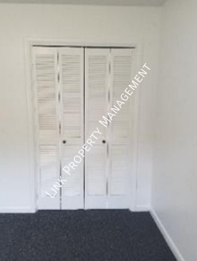 Building Photo - 4702B Murray Lake-