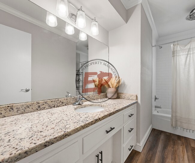 Building Photo - 6319 Wiethorn Dr