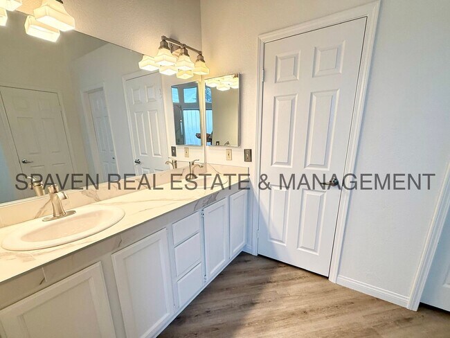 Building Photo - Charming Menifee Home