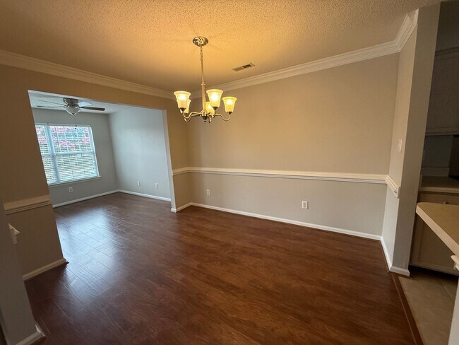 Building Photo - 2 bedroom condo in Williamsburg! Available NOW!
