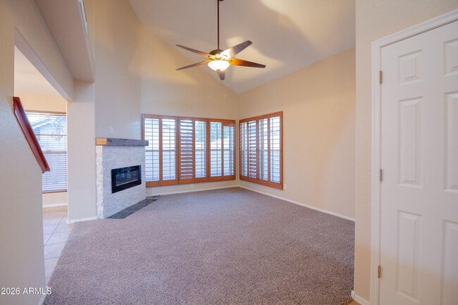 Building Photo - 506 E Utopia Rd