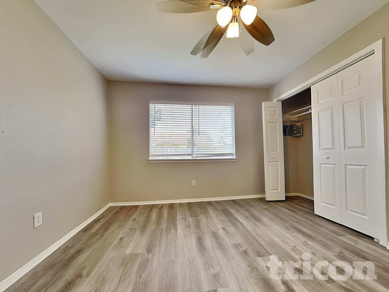 Building Photo - 13175 Pebblewalk Cir S