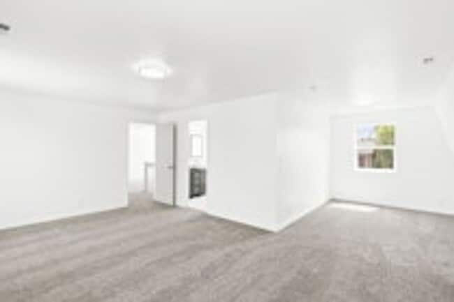 Building Photo - 1630 Ridgemark Dr
