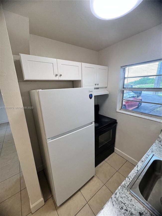 Building Photo - 12905 Arch Creek Rd