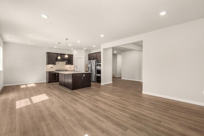 Building Photo - Beautiful Almost new home in Lake Stevens!