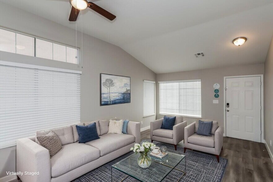 Building Photo - 801 Zinnia Cir