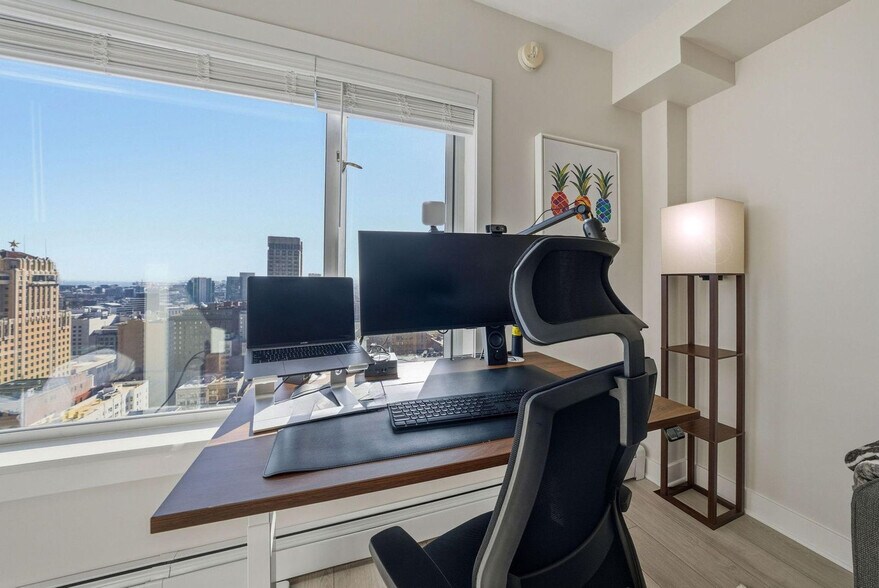 Building Photo - 899 Pine St