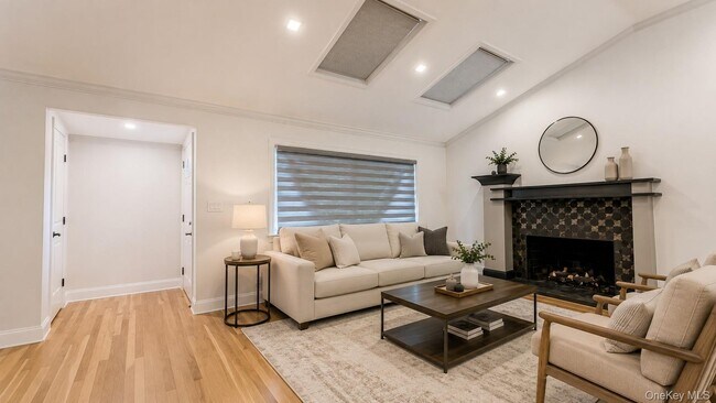 Building Photo - 16 Brookside Dr