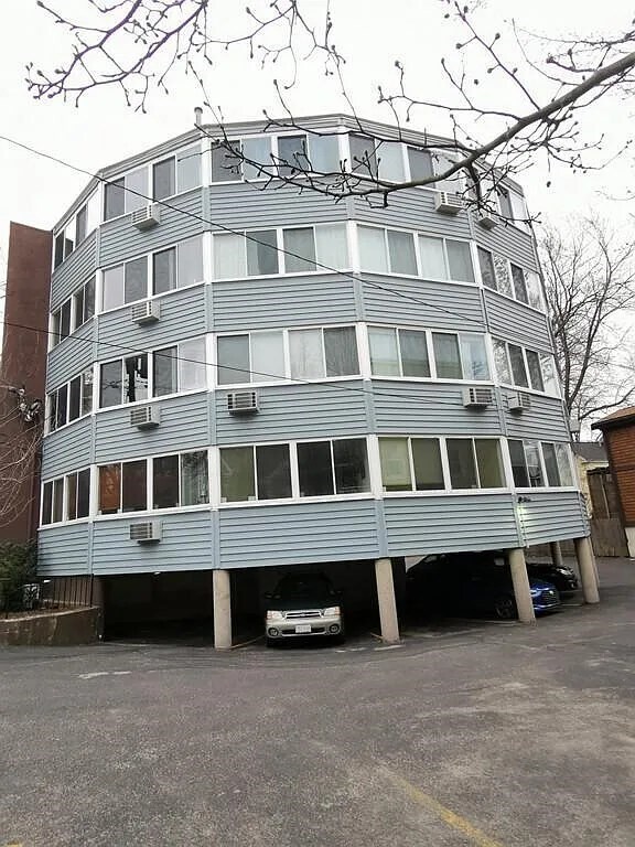 Building Photo - 516 Green St