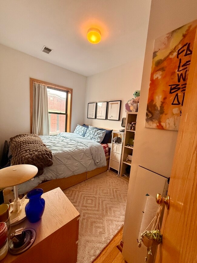 Building Photo - 626 W Patterson Ave