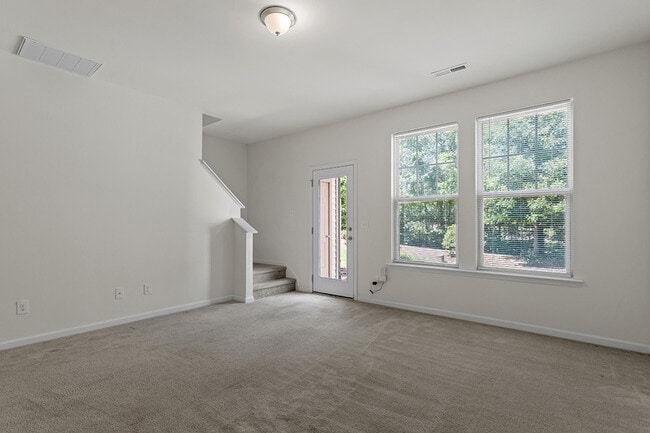 Building Photo - 731 Maypearl Ln