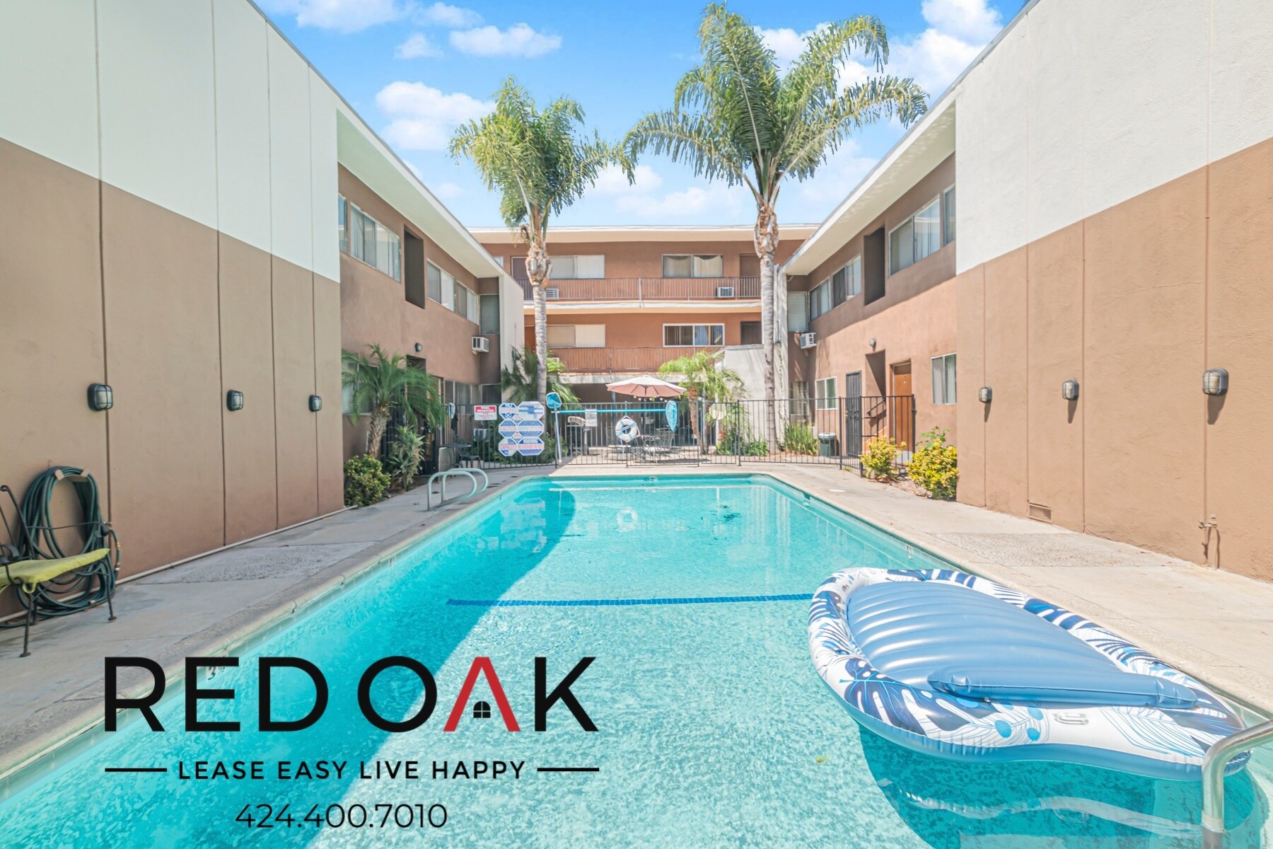 Building Photo - 15405 Vanowen St