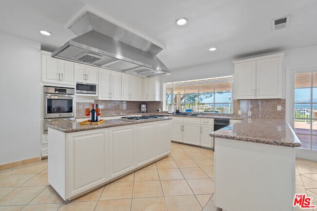 Building Photo - 4159 Regal Oak Dr