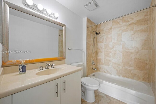 Building Photo - 7910 Harbor Island Dr