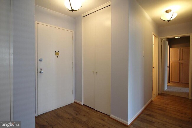 Building Photo - 4501 Arlington Blvd