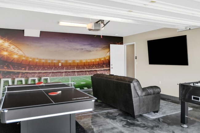 Building Photo - 84131 Azzura Way