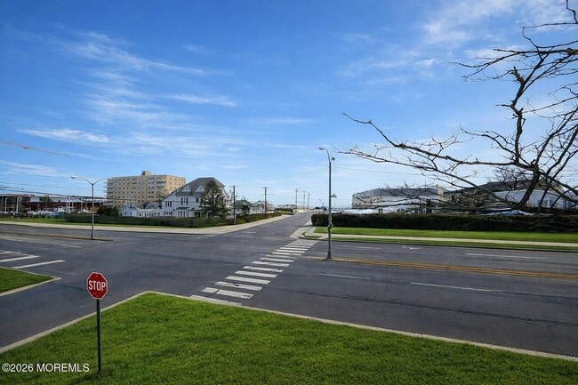 Building Photo - 42 Cottage Pl