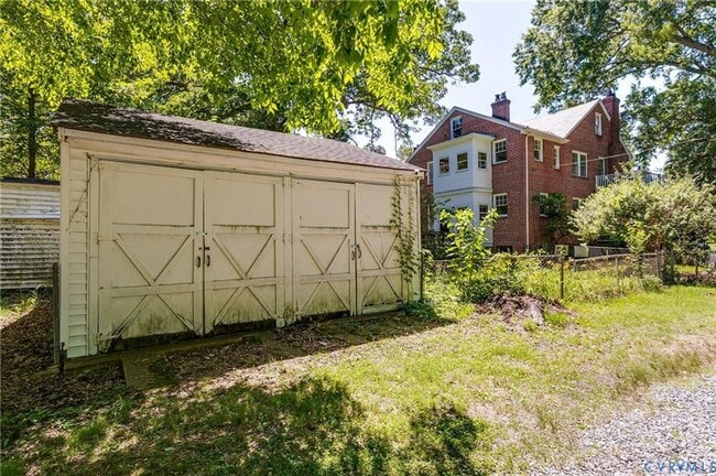 Building Photo - 1025 Taylor Ave