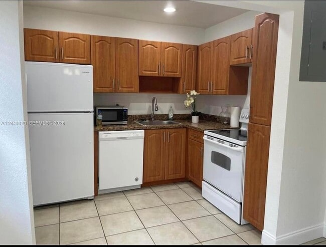 Building Photo - 845 NW 46th Ave