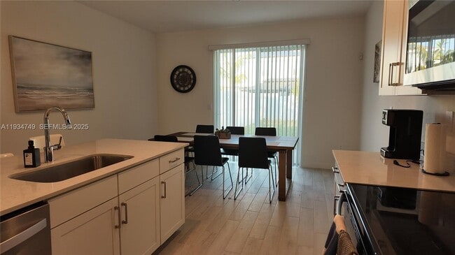 Building Photo - 12913 SW 265th Ter