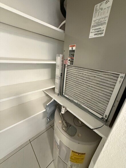 Building Photo - 4725 Christa Ct