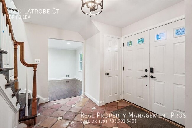 Building Photo - 3800 Latrobe Ct