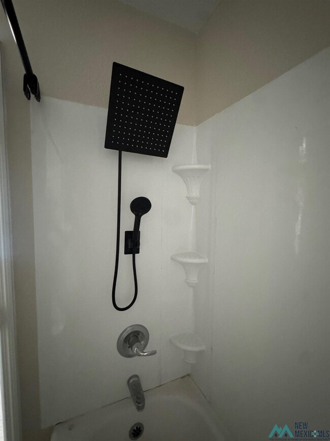 Building Photo - 206 S 8th St