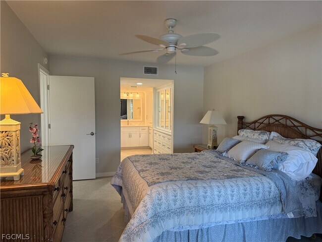 Building Photo - 5850 Trailwinds Dr