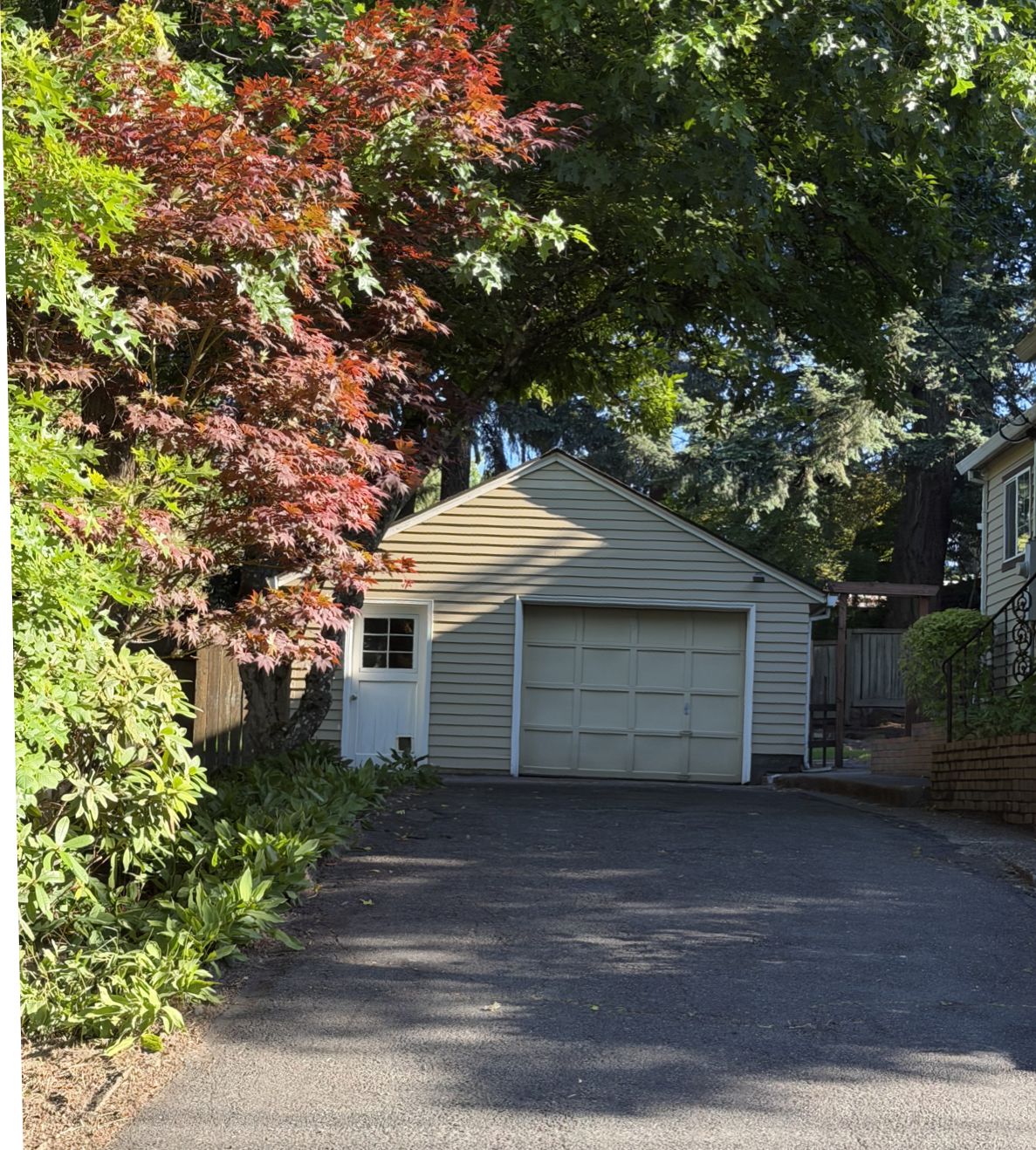 One car Garage + Work Bench Area - 5820 SW Nevada Ct