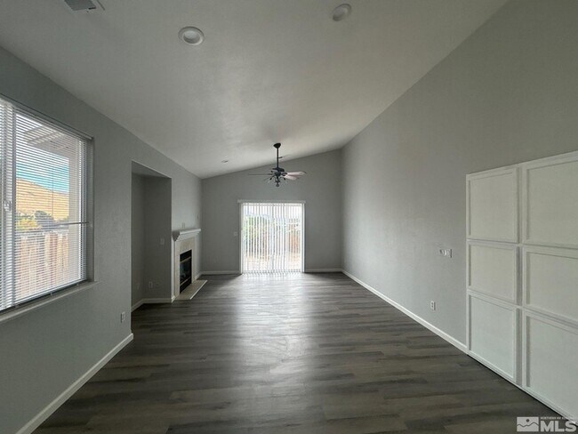 Building Photo - 2841 Granville Dr