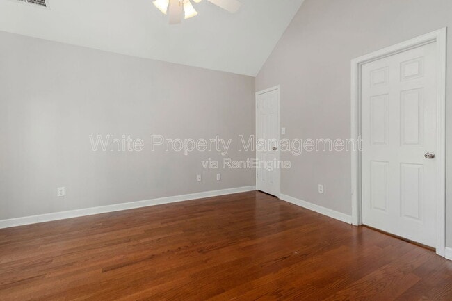 Building Photo - 8401 Southgate Commons Dr