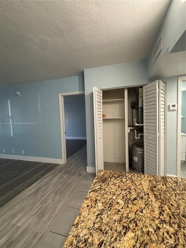 Building Photo - 260 S Cypress Rd