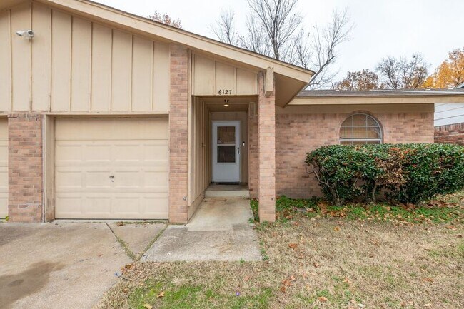 Building Photo - 6125 S Troost Ave