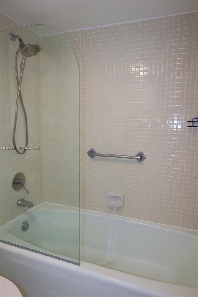 Building Photo - 20515 E Country Club Dr