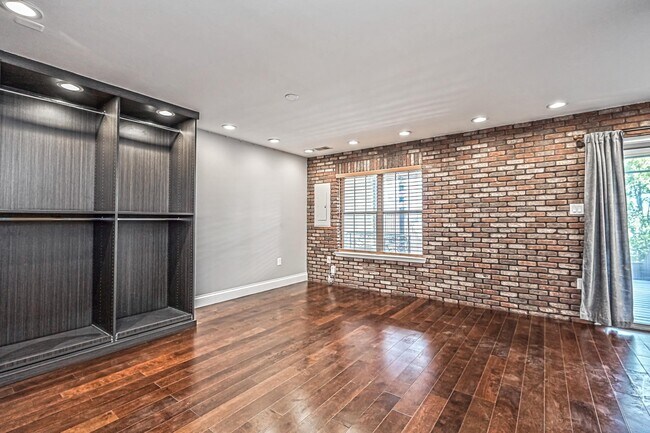 Building Photo - 44171 Paget Terrace