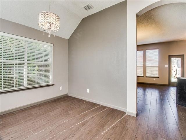 Building Photo - 1521 Broadmoor Dr