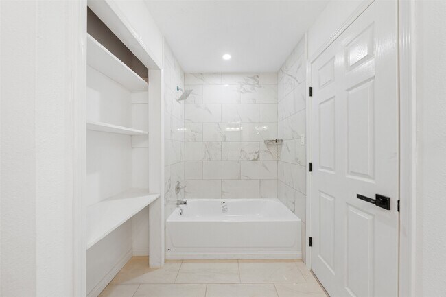 Building Photo - 4356 Phlox St