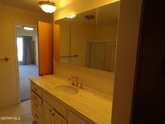 Building Photo - 4820 Louisiana St