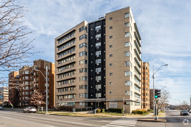 Building Photo - The Sunset Apartments