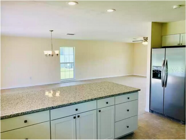 Building Photo - $1,895 ** AVAIL 6/7/25 ** 3 Bed / 2 Bath S...
