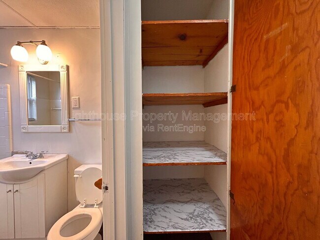 Building Photo - 2278 Nelson Ave SE