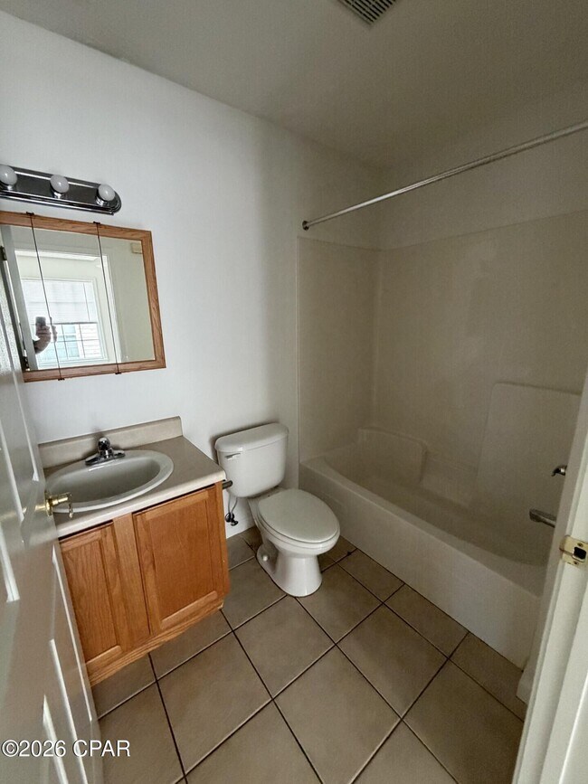Building Photo - 2613 Lagoon Knoll Dr