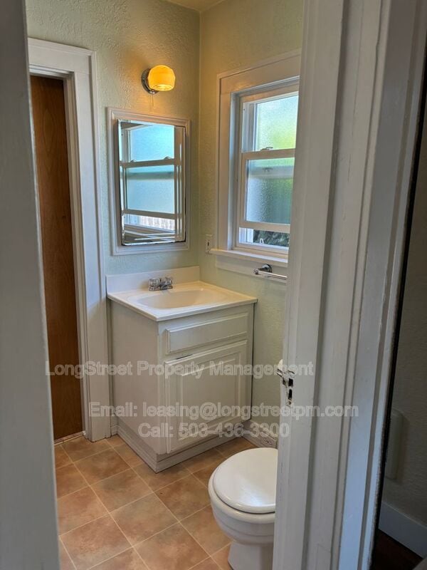 Building Photo - 1231 Elm St NW